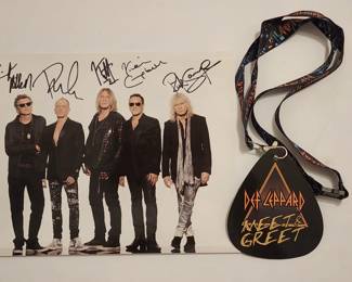 DEF LEPPARD - Unframed autographed picture + Meet & Greet backstage pass