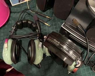 VINTAGE DAVID CLARK H10-40 GENERAL AVIATION HEADSET W/M4 MICROPHONE MINT GREEN ( 2 AVAILABLE)