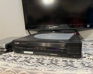 WOW! RARE PIONEER LAZER DISC PLAYER ~ LOTS OF LAZOR DISCS TO CHOOSE FROM