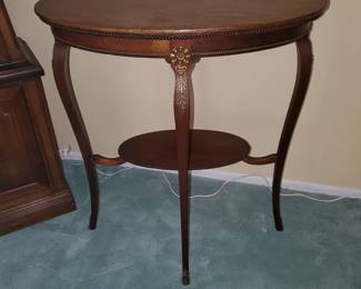 Vintage oval accent table