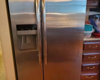 Maytag side by side fridge works all the way