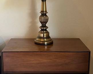 MCM Stanley Furniture Nightstand With Brass Lamp