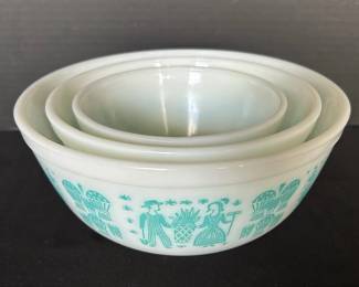  006 Pyrex Amish Butterprint Mixing Bowls Set of 3 