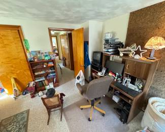 Estate sale in Pelham Massachusetts Saturday August 31