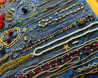 Costume jewelry featuring vintage & contemporary necklaces, bracelets, rings, earrings, pendants, brooches & more