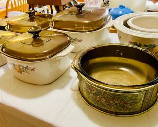 Large set of Corning Ware Abundance with Lids- no chips or cracks!