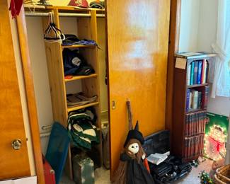 Estate sale in Pelham Massachusetts Saturday August 31