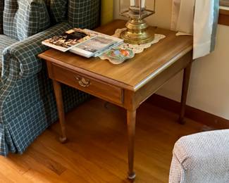 Unique lighting lamps and well-maintained end tables