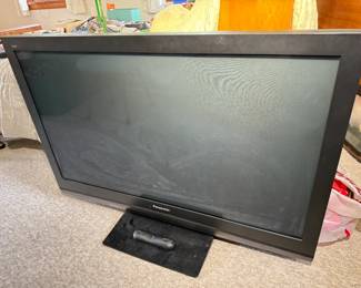 Panasonic high definition Plasma TV Model # TH-50PE8U Serial # ME82820350