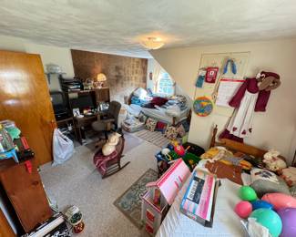 Estate sale in Pelham Massachusetts Saturday August 31