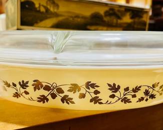 1960's promo pattern MCM Pyrex Golden Acorn ivory divided casserole with lid - no chips or cracks!