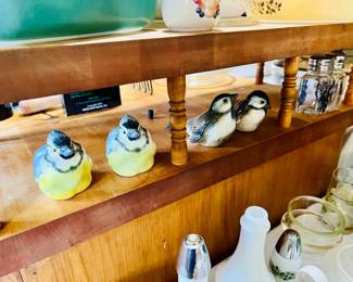 Salt and Pepper shakers featuring chickadees and other birds