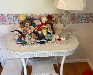 Wicker side/accent table.