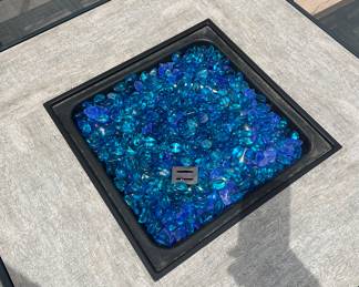 Fireplace/Table w 4 Chairs