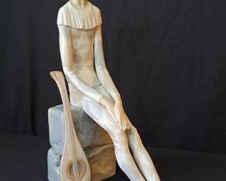  032 Lladro Sad Harlequin 