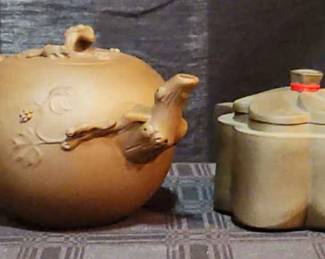  046 Set Of 4 Vintage Teapots 