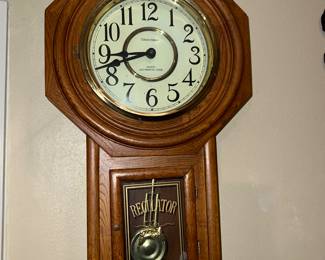 Classic manor Regulator wall clock