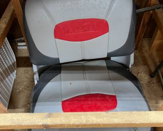 Bass tracker boat seat