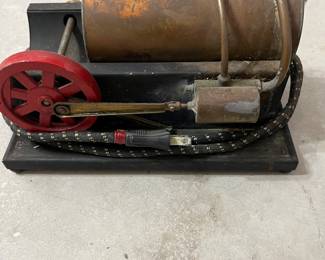 This is a vintage steam engine mini.