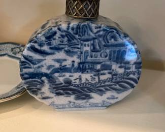 blue white snuff bottle 