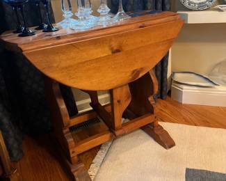 Wooden Drop Leaf Round Table 