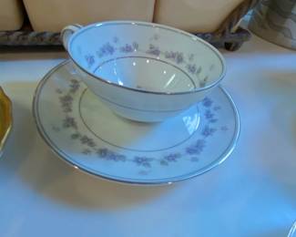 Noritake CAMILLE purple flowers Teacup Saucer