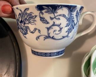 Queen's the Royal Palaces HRP Cherub Tea Cup