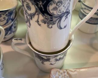 The Royal Palaces Fine China 