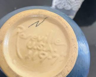 Roseville Pottery Blue Freesia Vase – 119-7