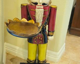 Floor size nutcracker king server.