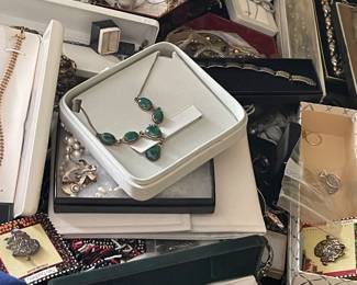 Sterling Showcase Full