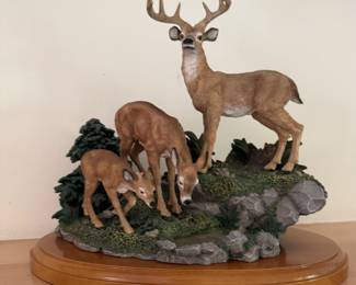 Deer sculpture 