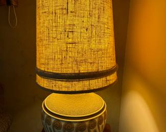 Pair of stunning MCM vintage amps with tapered, tall lampshades 