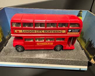 London Double Decker sightseeing bus model