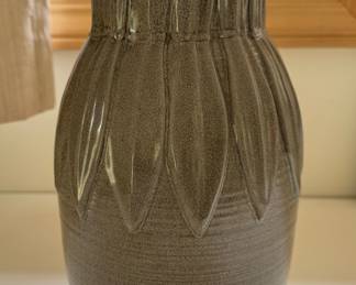Redwing vase