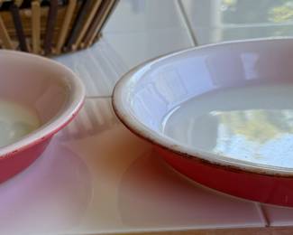Pyrex pie dishes