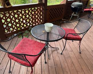 Another lovely outdoor table and chairs set