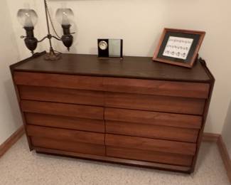 MCM dresser