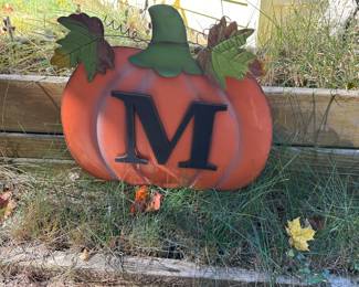 M pumpkin