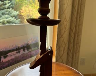 Ratcheting adjustable floor lamp with table- very cool!