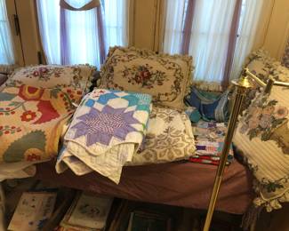 Antique and vintage quilts