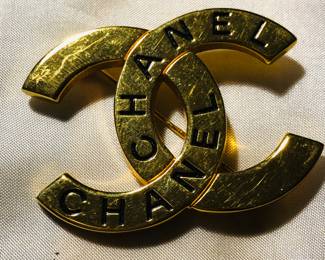 Chanel pin