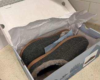 Slippers 
