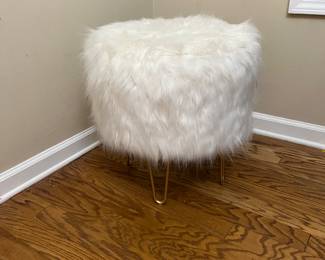 Faux ottoman 