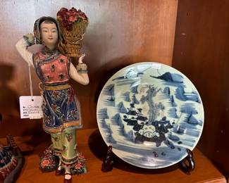 Chinese wucai porcelain ceramic figurines
