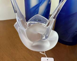 Lalique Sylvie dove vase