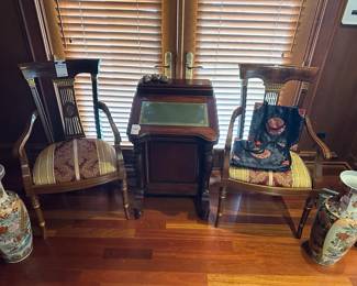 Victorian Secretary Davenport