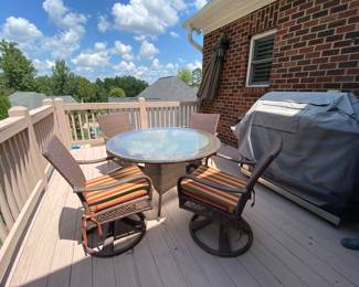 Nice patio furniture.