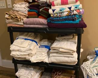 Nice linens available. 