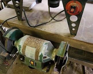 TTT560 - Bench Grinder and Router Table